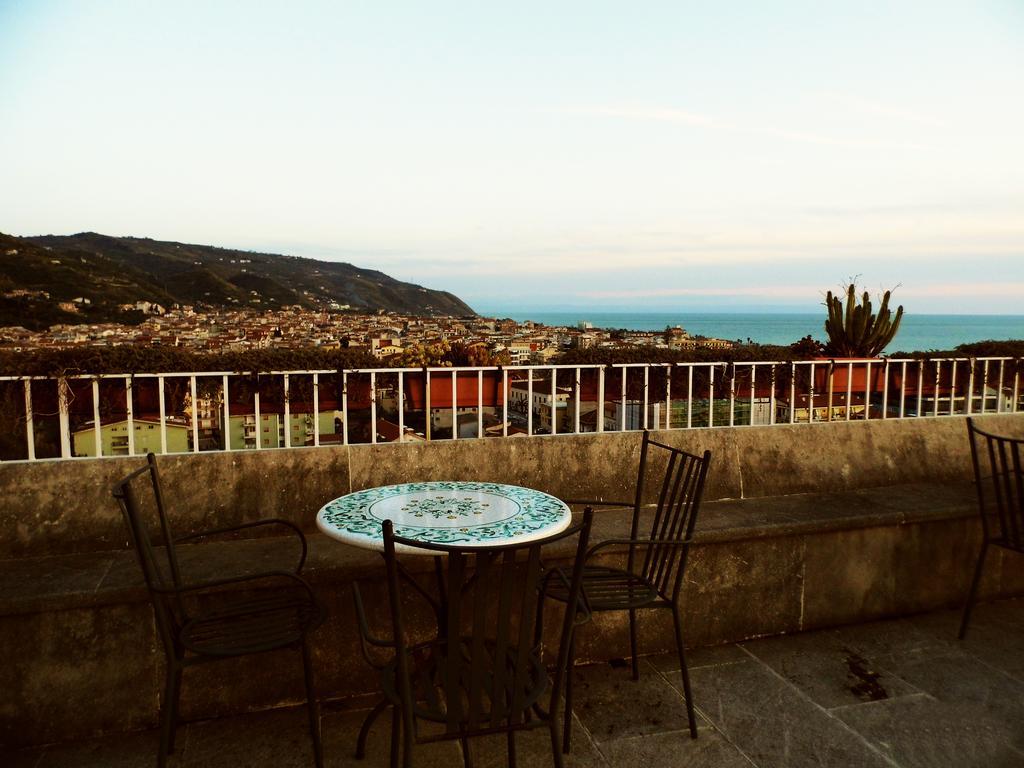 Hotel Ristorante Le Clarisse Amantea Εξωτερικό φωτογραφία