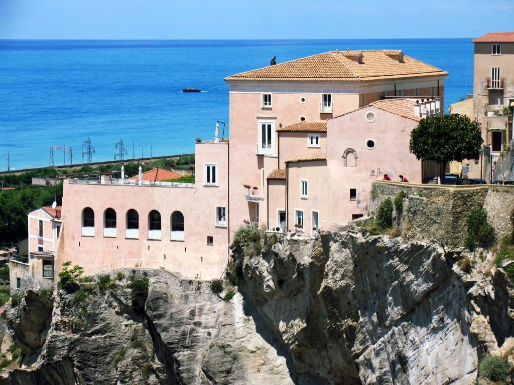 Hotel Ristorante Le Clarisse Amantea Εξωτερικό φωτογραφία