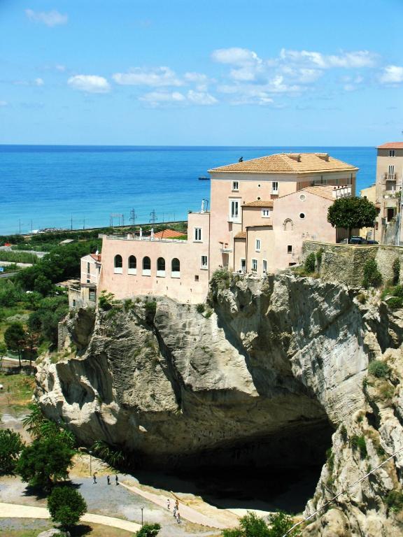Hotel Ristorante Le Clarisse Amantea Εξωτερικό φωτογραφία